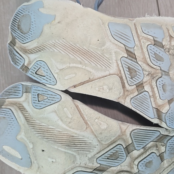 Hoka One One Women's Clifton 9 Athletic Running Shoes Sz 10B - Picture 13 of 16